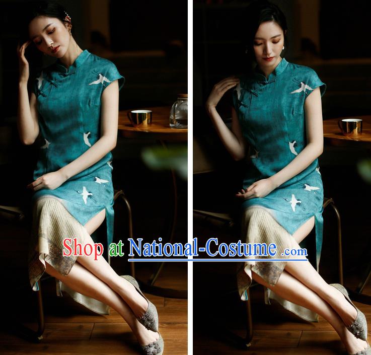 China Classical Young Woman Cheongsam Costume Traditional Printing Green Silk Qipao Dress