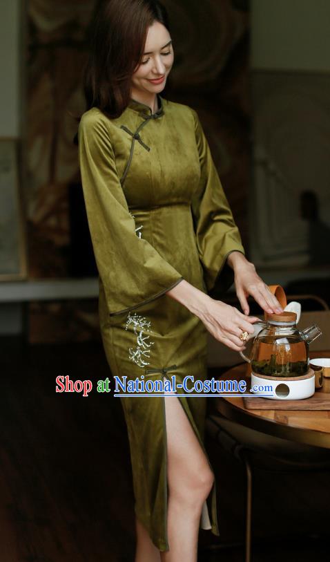 China Classical Dance Cheongsam Costume Traditional Young Lady Green Pleuche Qipao Dress