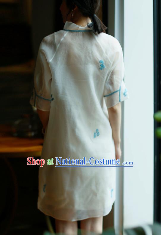 China Modern Cheongsam Costume Traditional Embroidered White Organdy Short Qipao Dress