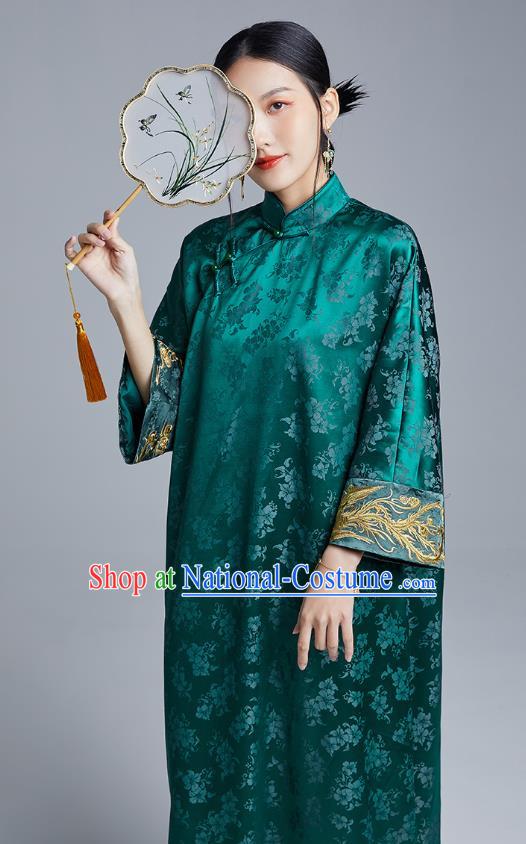 China Classical Embroidered Cheongsam Costume Traditional Young Lady Deep Green Silk Qipao Dress