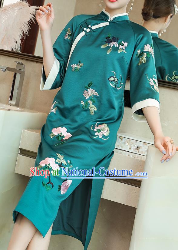 China Traditional Tang Suit Qipao Dress Classical Embroidered Green Silk Cheongsam