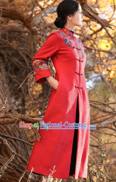 Chinese Traditional Embroidered Outer Garment National Tang Suit Red Dust Coat