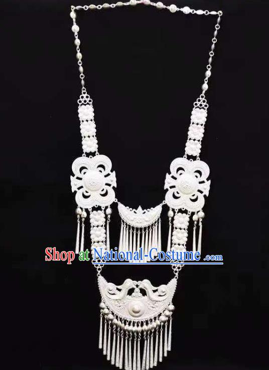 China Traditional Yi Nationality Silver Necklace Accessories Handmade Liangshan Ethnic Bride Necklet