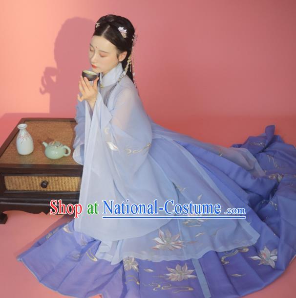 China Traditional Ming Dynasty Noble Beauty Historical Clothing Ancient Young Lady Blue Hanfu Dress Garment