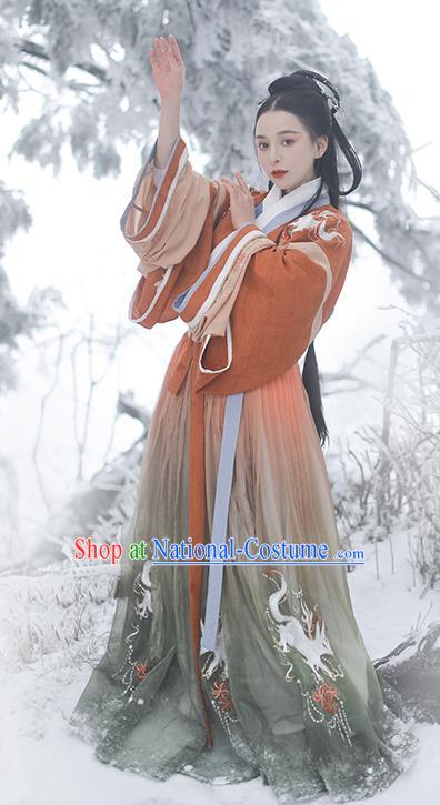 China Traditional Jin Dynasty Court Beauty Historical Clothing Ancient Royal Princess Hanfu Dress Garment for Women