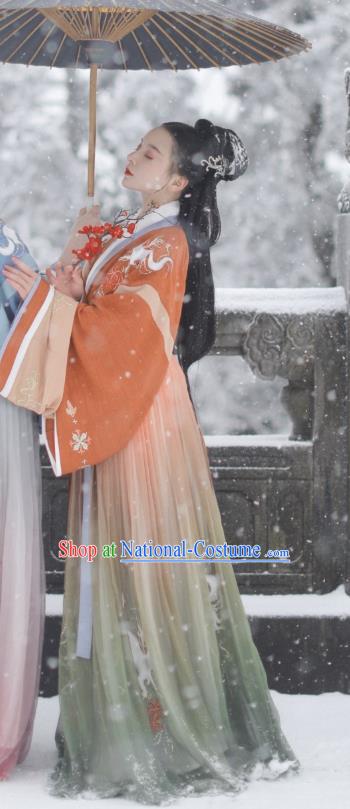 China Traditional Jin Dynasty Court Beauty Historical Clothing Ancient Royal Princess Hanfu Dress Garment for Women