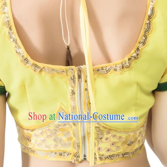 Indian Traditional Lehenga Clothing Yellow Top and Skirt Asian India Bollywood Dance Clothing