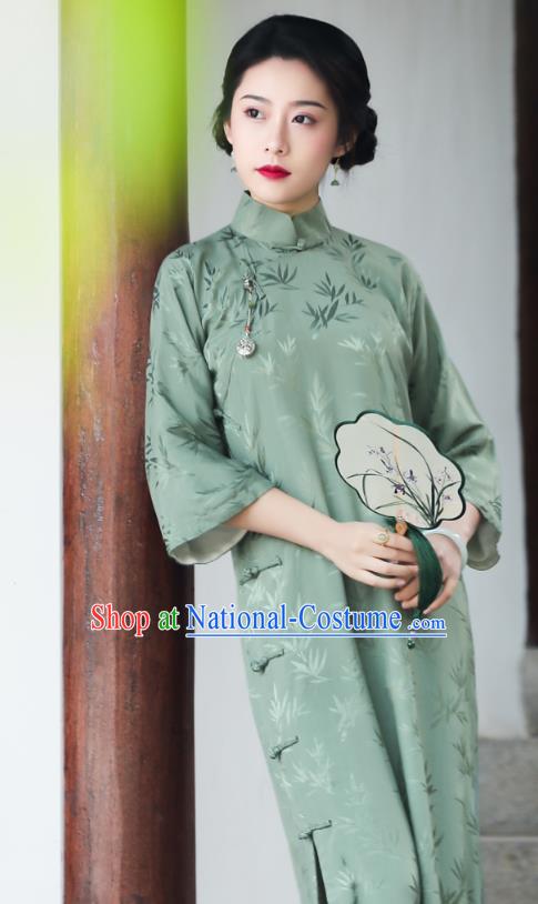 China Traditional Cheongsam Classical Bamboo Leaf Pattern Green Silk Qipao Dress