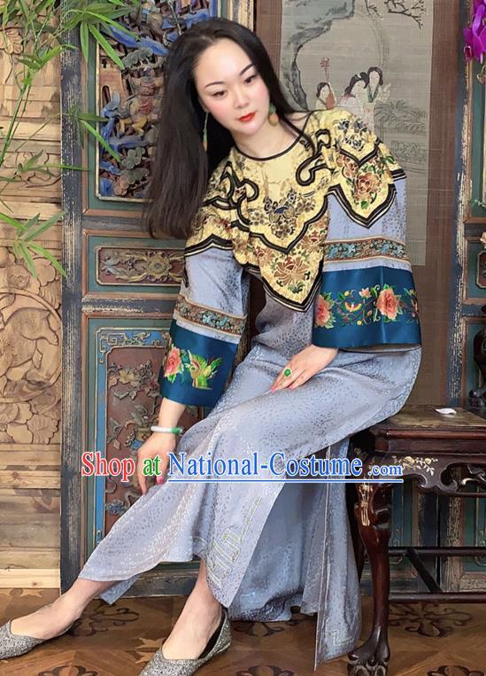 China National Cheongsam Costume Hand Embroidered Grey Silk Qipao Dress