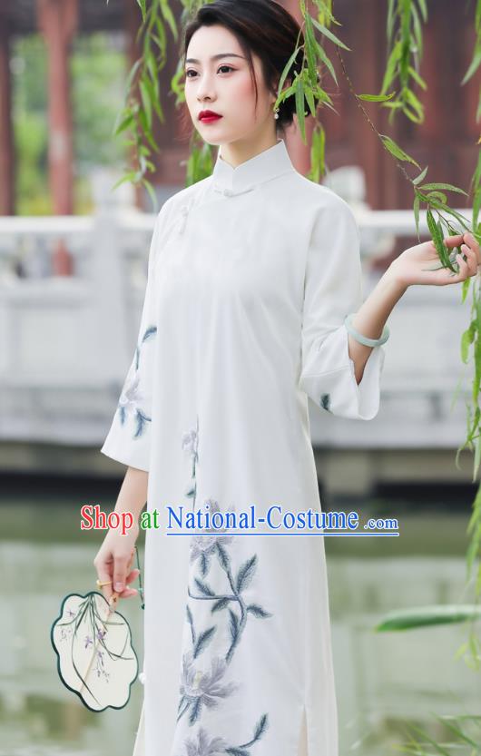 China Classical Embroidered Peony White Qipao Dress National Clothing Traditional Cheongsam