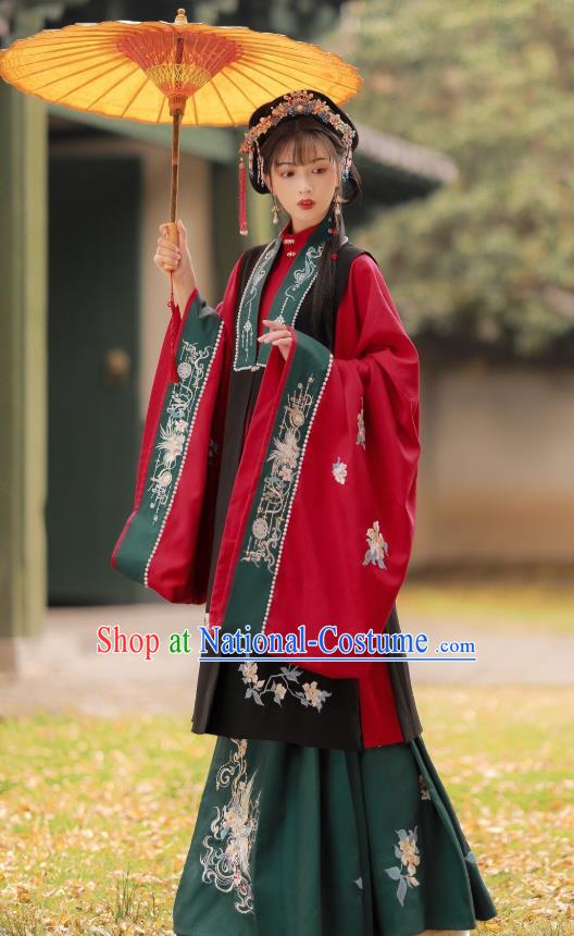 China Traditional Ming Dynasty Noble Lady Costumes Ancient Young Beauty Hanfu Clothing