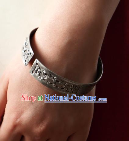 Chinese Traditional Qing Dynasty Wristlet Accessories National Cheongsam Silver Carving Bracelet