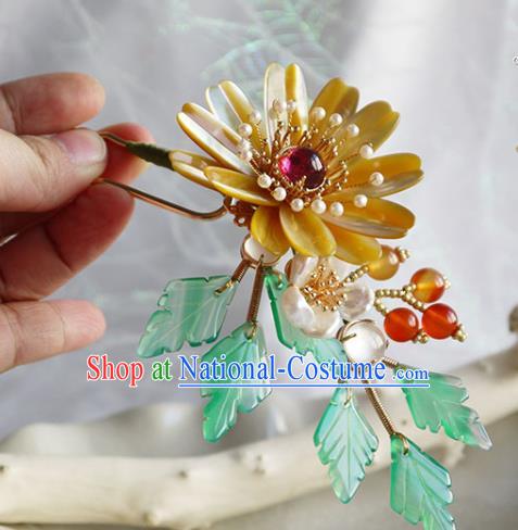 Chinese Ancient Young Lady Hairpin Traditional Ming Dynasty Yellow Shell Chrysanthemum Hair Stick