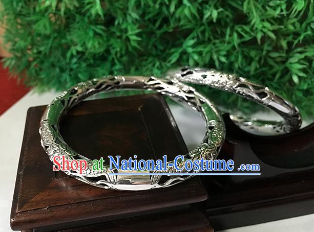 Handmade China National Wedding Bracelet Accessories Ethnic Carving Fish Silver Bangle