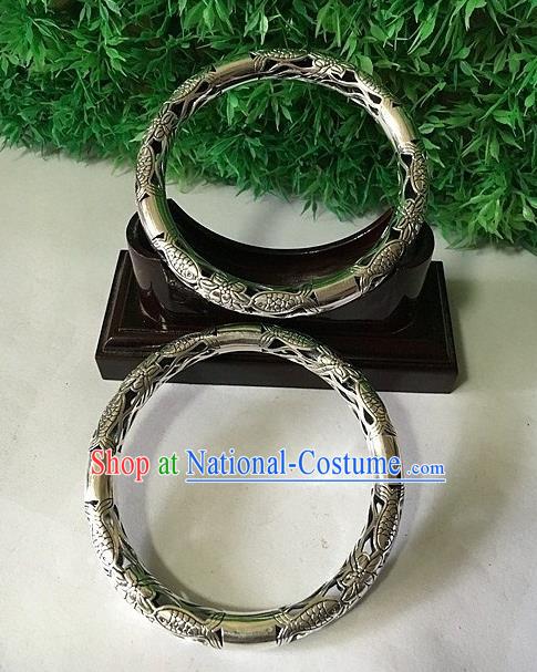 Handmade China National Wedding Bracelet Accessories Ethnic Carving Fish Silver Bangle