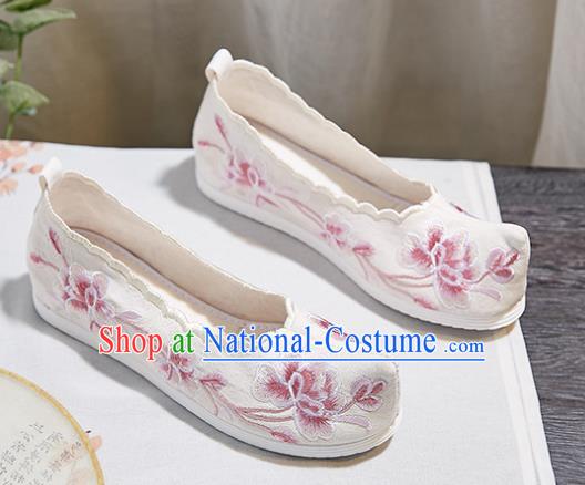 China Handmade Princess White Cloth Shoes National Embroidered Flowers Shoes Traditional Ming Dynasty Hanfu Shoes