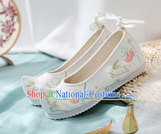 China National Embroidered Rabbit Shoes Traditional Ming Dynasty Hanfu Shoes Handmade Princess White Cloth Shoes