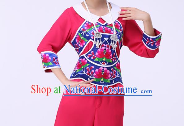 Chinese Liangshan Ethnic Stage Performance Rosy Outfits Traditional Yi Nationality Folk Dance Costumes