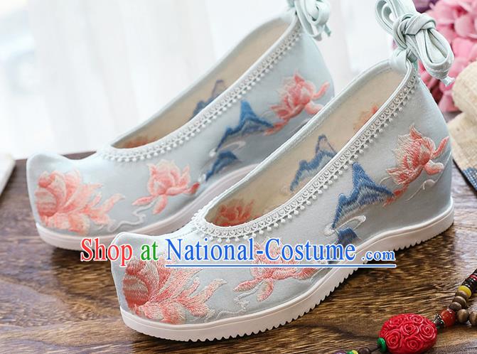 China Handmade Light Blue Cloth Shoes National Woman Shoes Traditional Embroidered Flowers Wedges Shoes