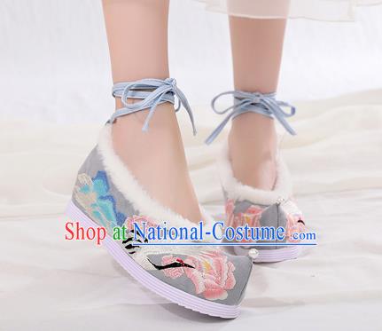 China Handmade Winter Grey Cloth Shoes National Woman Hanfu Shoes Traditional Embroidered Cloud Crane Shoes