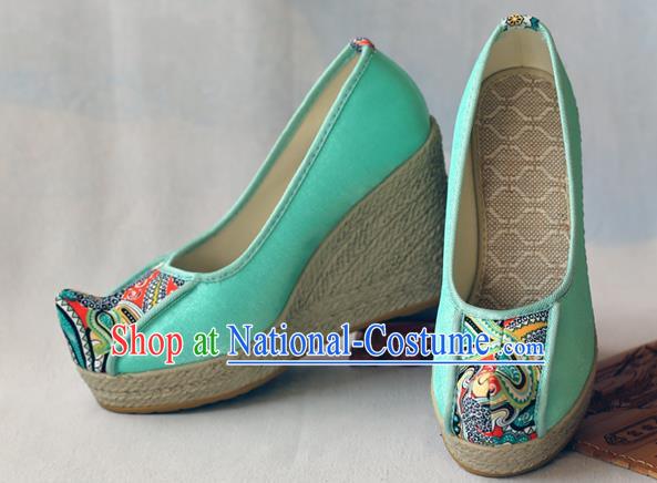 Chinese Yunnan Ethnic Woman Wedge Heel Shoes National Embroidered Green Cloth Shoes