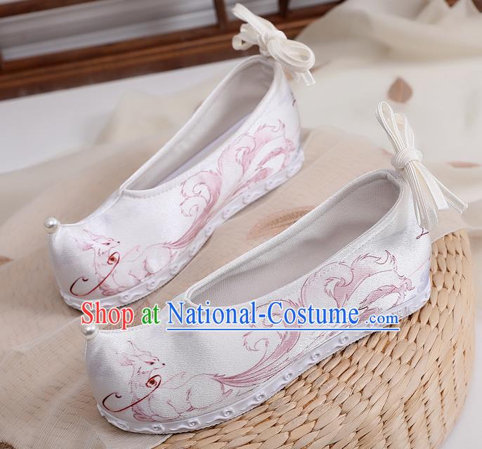 China Handmade Ancinet Ming Dynasty Princess Shoes Traditional Hanfu Bow Shoes Printing Nine Tails Fox White Satin Shoes