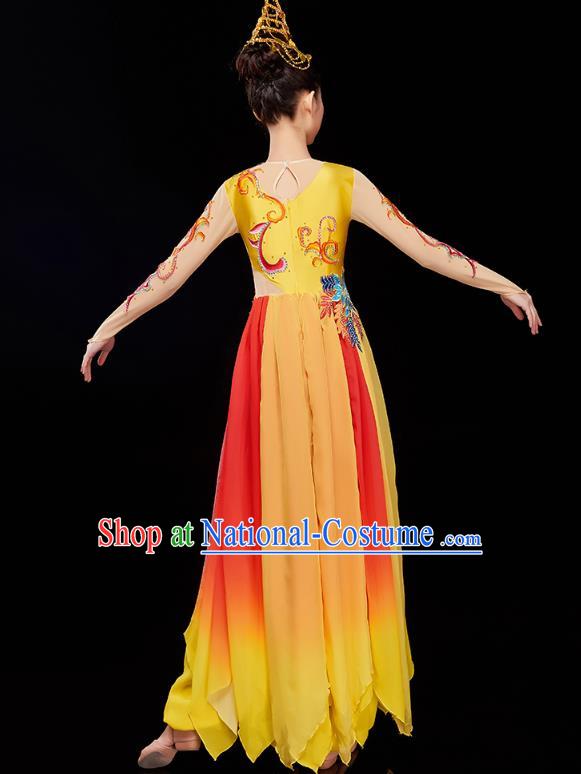 Chinese Woman Modern Dance Group Dance Yellow Dress Traditional Drum Dance Costume