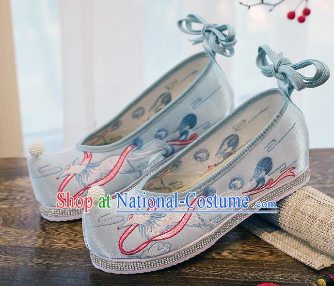 China Handmade Hanfu Pearl Shoes Traditional Ming Dynasty Princess Bow Shoes Embroidered Blue Cloth Shoes