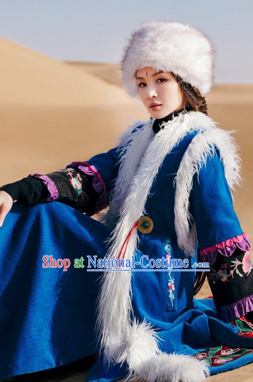 Chinese Traditional Ethnic Woman Outer Garment Costume Tang Suit Embroidered Blue Long Greatcoat