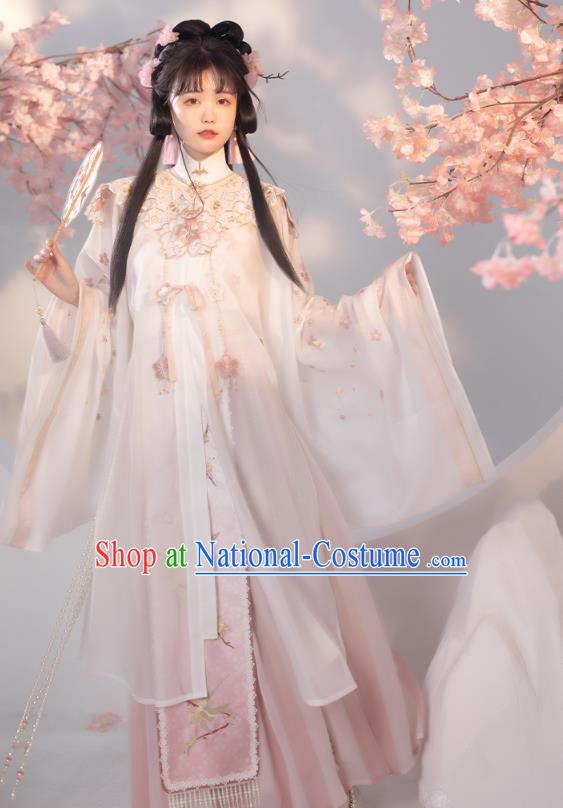 China Ancient Princess Embroidered Hanfu Dress Traditional Ming Dynasty Historical Costumes for Nobility Lady