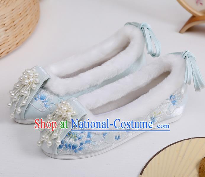 China Traditional Xiuhe Suit Light Blue Shoes Handmade Winter Pearls Tassel Shoes National Embroidered Epiphyllum Shoes