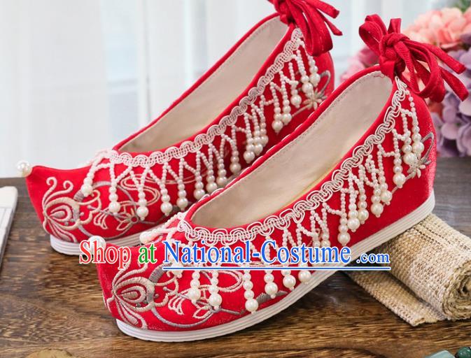 China Traditional Xiuhe Red Cloth Shoes Handmade Pearls Tassel Shoes National Wedding Embroidered Shoes