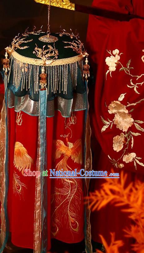 China Handmade Embroidered Phoenix Lantern Ancient Palace Lantern Traditional Song Dynasty Red Silk Portable Lamp