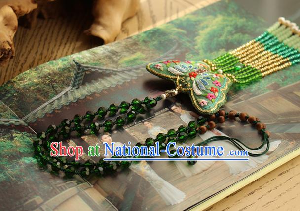 China Handmade Tassel Necklet Traditional Cheongsam Embroidered Green Butterfly Necklace Accessories