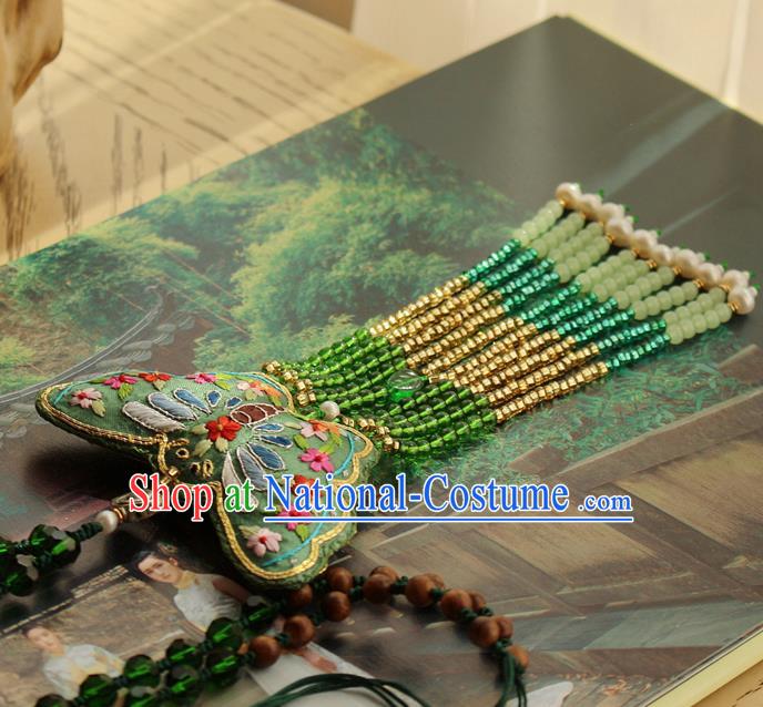 China Handmade Tassel Necklet Traditional Cheongsam Embroidered Green Butterfly Necklace Accessories