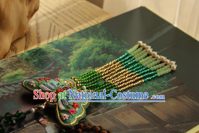 China Handmade Tassel Necklet Traditional Cheongsam Embroidered Green Butterfly Necklace Accessories