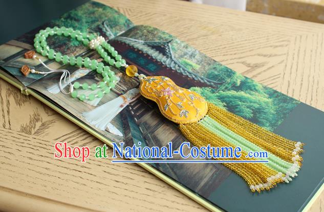 China Handmade Beads Tassel Necklet Accessories Traditional Cheongsam Embroidered Golden Gourd Sachet Necklace