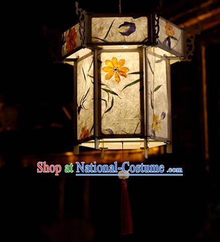 China Handmade New Year Decoration Traditional Parchment Hanging Lamp Spring Festival Hexagon Palace Lantern