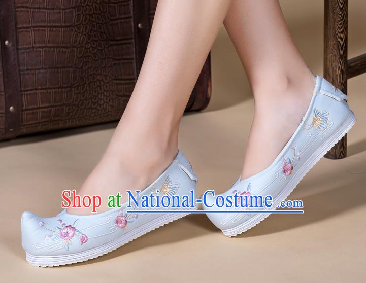 Chinese Handmade Embroidered Light Green Cloth Shoes Ancient Princess Shoes Traditional Ming Dynasty Hanfu Shoes