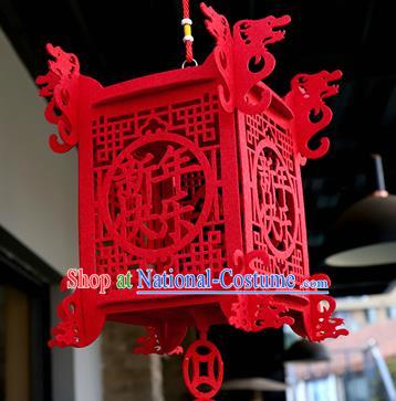 China Handmade Dragon Head Hanging Lamp Decoration New Year Red Lantern