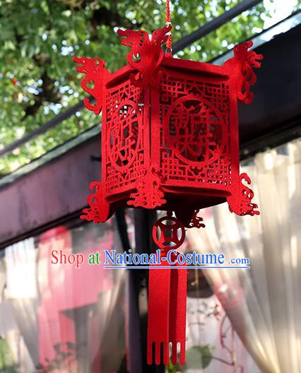 China Handmade Dragon Head Hanging Lamp Decoration New Year Red Lantern