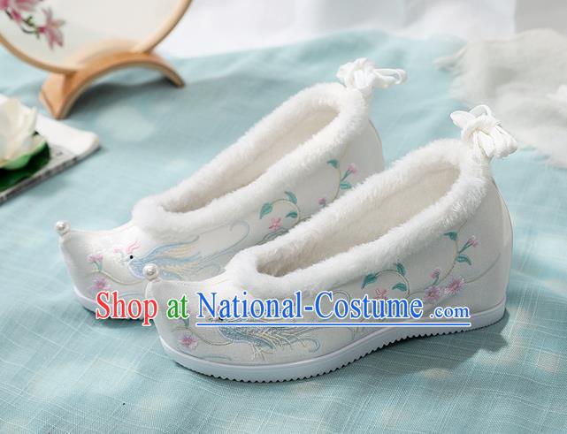 Chinese National Winter Shoes Classical Dance Wedge Heel Shoes Embroidered White Cloth Shoes