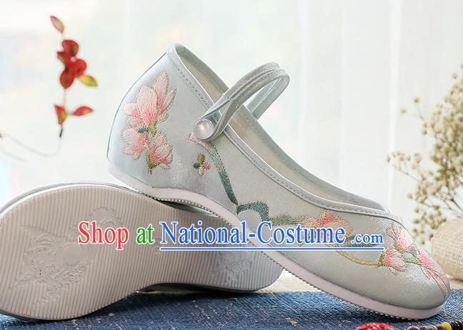 Chinese Embroidered Mangnolia Light Blue Shoes Hanfu Shoes Traditional Classical Dance Shoes