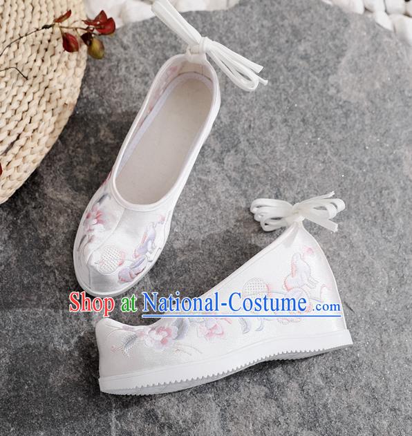 Chinese National Woman Shoes Traditional White Satin Wedge Heel Shoes Embroidered Flowers Shoes