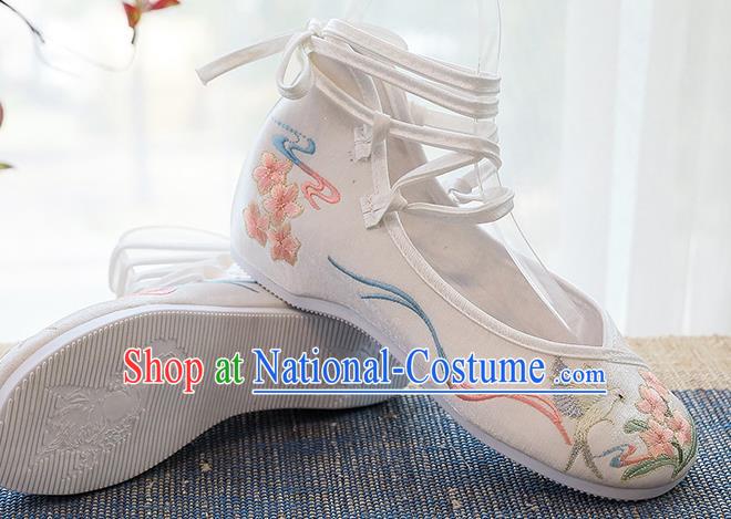 Chinese National Woman Shoes Traditional Classical Dance Shoes Embroidered Flowers Bird White Shoes