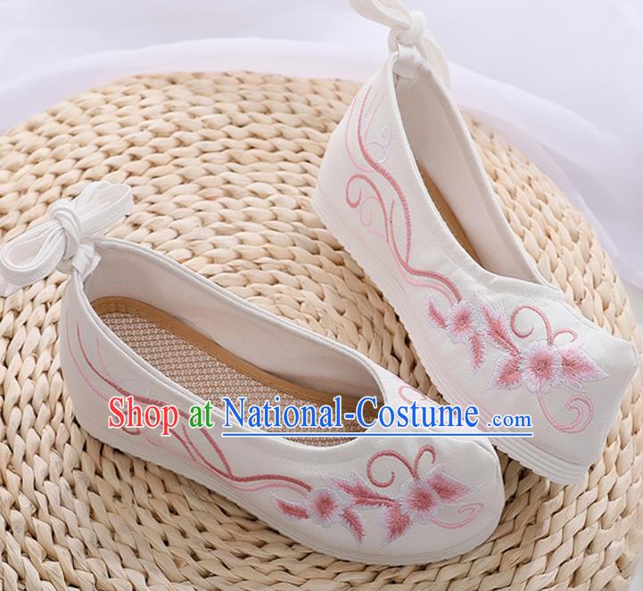 China Classical Dance White Cloth Shoes Embroidered Shoes Ancient Princess Hanfu Shoes