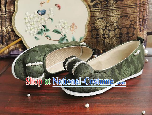 China Handmade Olive Green Cloth Shoes Traditional Hanfu Pearls Shoes Ancient Jin Dynasty Princess Shoes