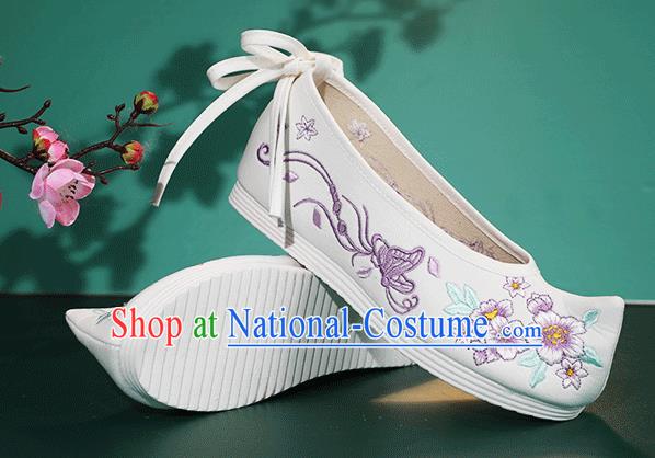 China Classical Embroidered Butterfly Flowers Shoes Traditional Ming Dynasty Hanfu Shoes Princess Shoes