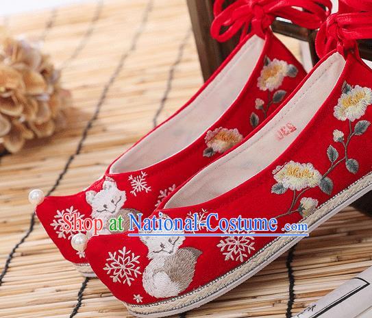 China Embroidered Fox Shoes Handmade National Red Cloth Shoes Traditional Xiuhe Suit Shoes