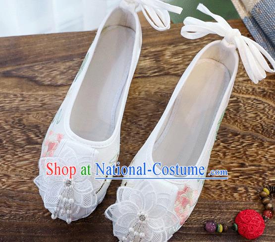 China Traditional Xiuhe Lace Flower Shoes Embroidered Lotus Shoes Handmade Folk Dance Shoes